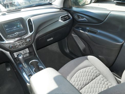 Used 2018 Chevrolet Equinox LT AWD/4WD image 11