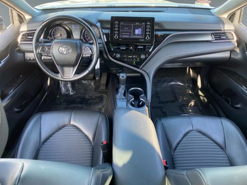 Used 2024 Toyota Camry SE FWD image 10