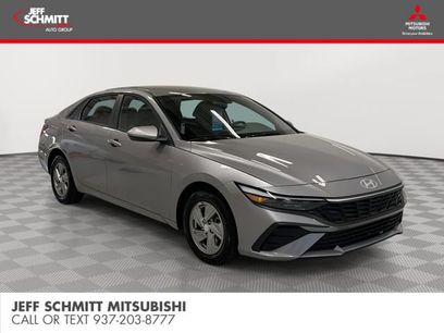Used 2025 Hyundai Elantra SE