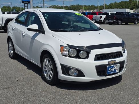 Used 2015 Chevrolet Sonic LT w/ Wheels and Fog Lamp Package FWD image 7