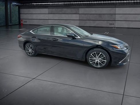 Certified 2024 Lexus ES 250 w/ Premium Package AWD/4WD image 2