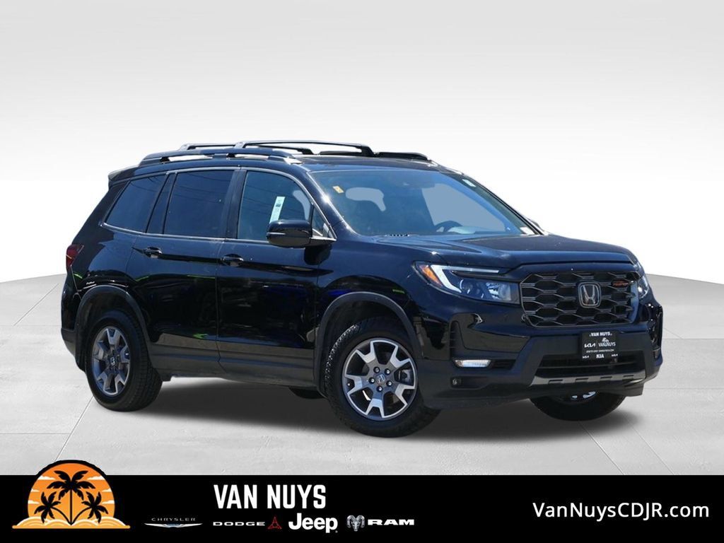 Used 2023 Honda Passport TrailSport image 1