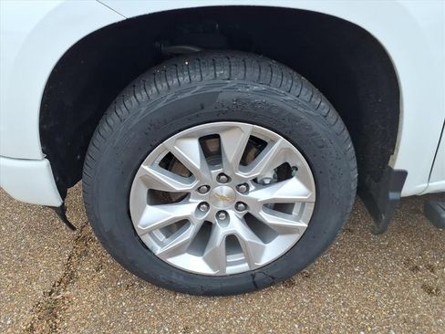 Used 2024 Chevrolet Silverado 1500 Custom image 9