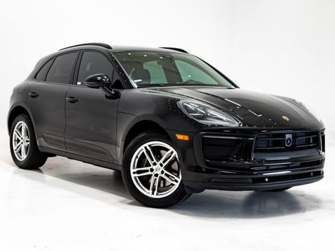 Used 2023 Porsche Macan image 6
