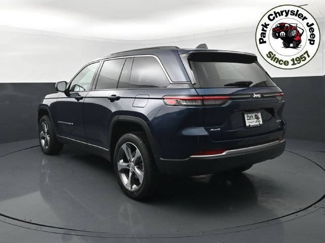 New 2026 Jeep Grand Cherokee Limited w/ Trailer Tow Package AWD/4WD image 4