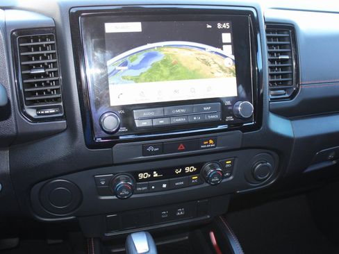 Used 2024 Nissan Frontier Pro-X image 6