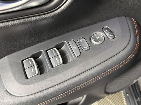 Used 2023 Honda HR-V Sport image 19