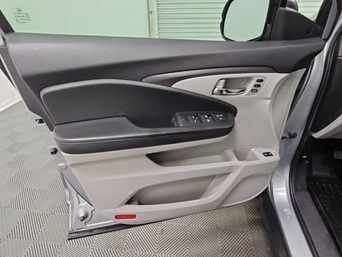 Used 2021 Honda Pilot Special Edition image 31