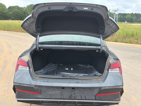 New 2026 Hyundai Elantra Sport FWD image 19