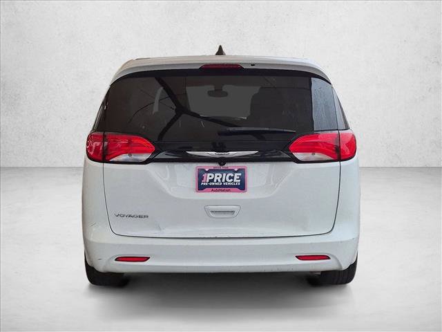 Used 2022 Chrysler Voyager LX w/ Fleet Security Group FWD image 4