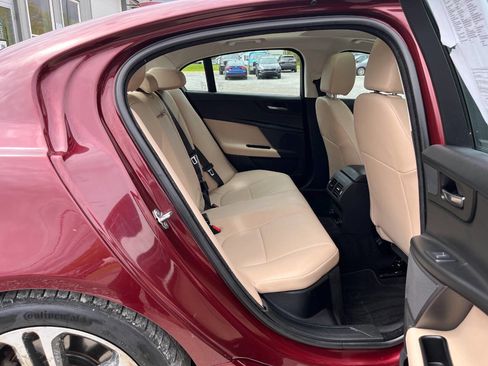 Used 2017 Jaguar XE Premium AWD/4WD image 14