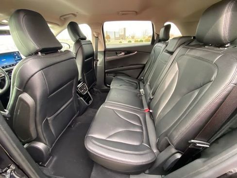 Used 2023 Lincoln Nautilus AWD w/ Premium Package image 12