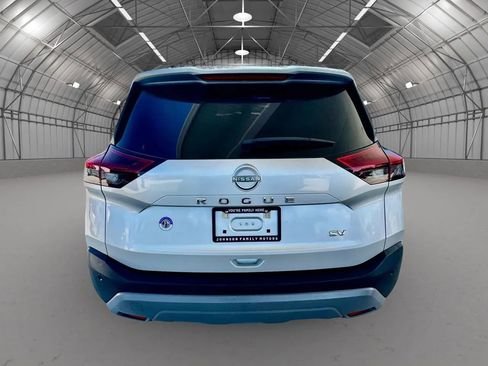 Used 2022 Nissan Rogue SV FWD image 7