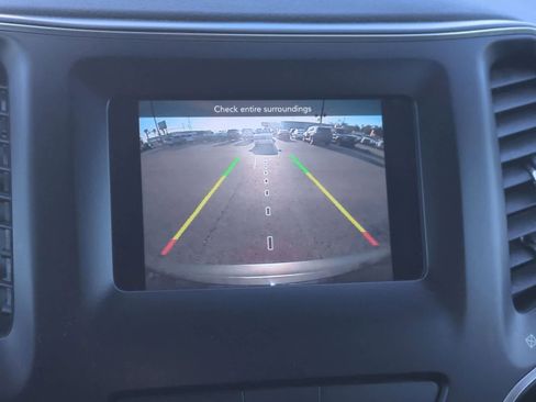 Certified 2020 Jeep Cherokee Latitude FWD image 24