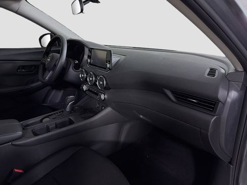 Used 2025 Nissan Sentra S image 29