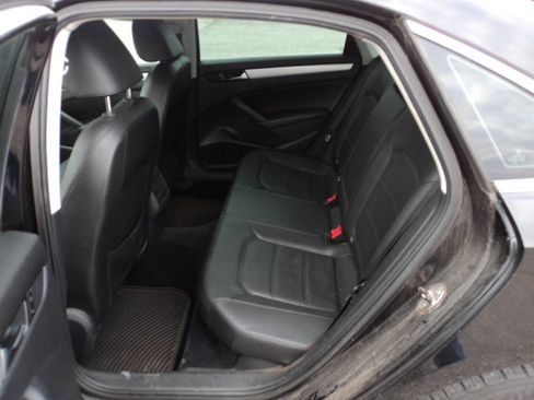 Used 2012 Volkswagen Passat 2.5 SE image 14