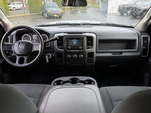 Used 2018 RAM 3500 Tradesman w/ Chrome Appearance Group image 13