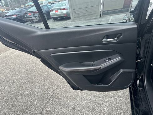 Used 2019 Nissan Altima 2.5 SR w/ SR Premium Package image 19