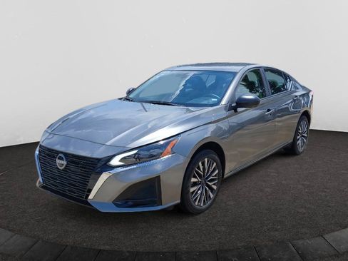Used 2026 Nissan Altima 2.5 SV AWD/4WD image 3