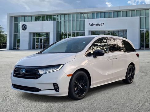 Used 2023 Honda Odyssey Sport image 3