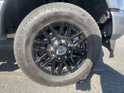 Used 2022 Ford F250 Lariat w/ Black Appearance Pkg image 17