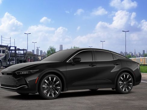 New 2026 Toyota Crown Platinum AWD/4WD image 2