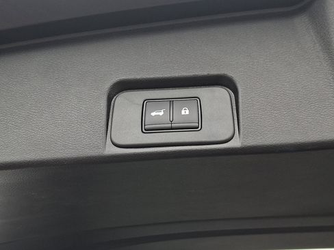 Used 2026 Nissan Rogue SV AWD/4WD image 29