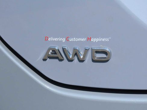 New 2025 Honda Pilot Touring image 8