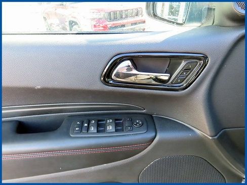 Used 2025 Dodge Durango GT AWD/4WD image 9