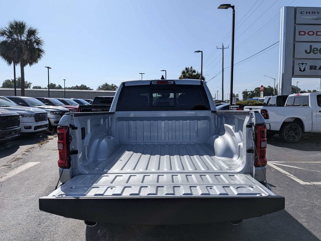 New 2026 RAM 1500 Big Horn AWD/4WD image 13