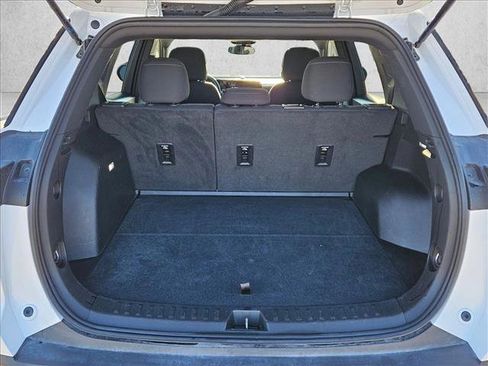 Used 2025 Chevrolet Equinox LT FWD image 6