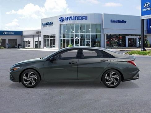 New 2026 Hyundai Elantra SEL Sport Premium FWD image 3