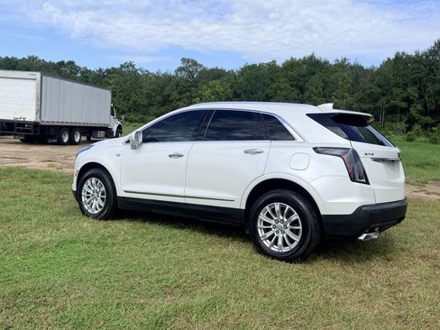 Used 2018 Cadillac XT5 FWD w/ LPO, Wheel Lock Package image 3