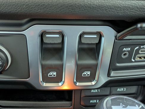 New 2026 Jeep Wrangler Sport AWD/4WD image 25