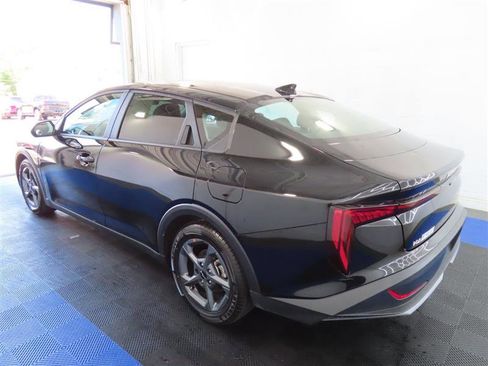 Used 2025 Kia K4 FWD image 10