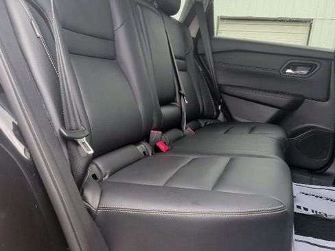Used 2024 Nissan Rogue SL AWD/4WD image 17