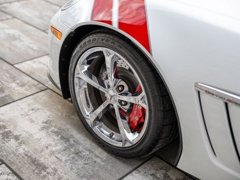 Used 2012 Chevrolet Corvette Grand Sport w/ 3LT Preferred Equipment Group image 25