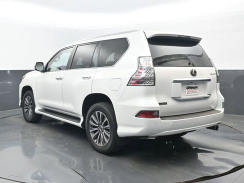 Used 2022 Lexus GX 460 Luxury w/ Accessory Package image 3