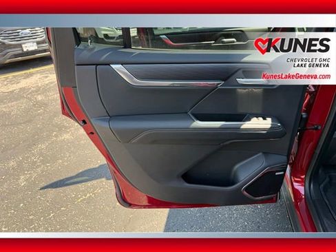 New 2026 GMC Acadia Elevation w/ Black Edition AWD/4WD image 17