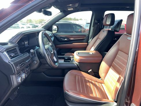 Used 2023 GMC Yukon Denali Ultimate image 14
