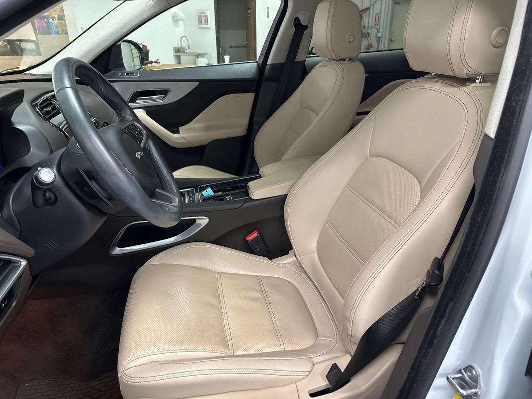 Used 2020 Jaguar F-PACE Prestige AWD/4WD image 9