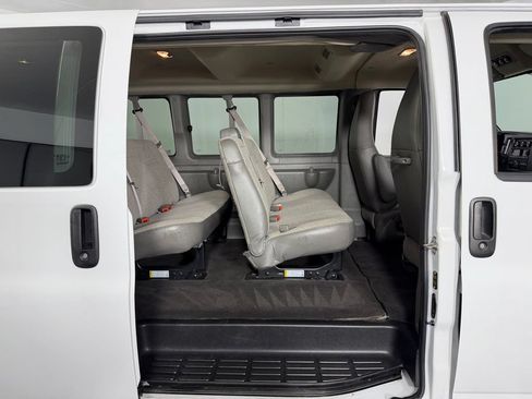 Used 2025 Chevrolet Express 3500 LT w/ LT Preferred Equipment Group RWD image 25