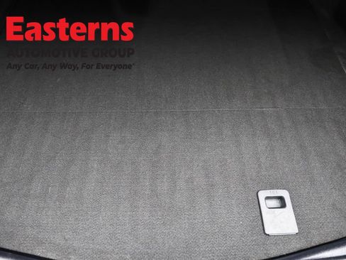 Used 2024 Toyota Camry SE image 9