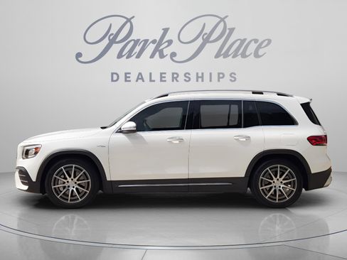 Used 2023 Mercedes-Benz GLB 35 AMG 4MATIC image 2