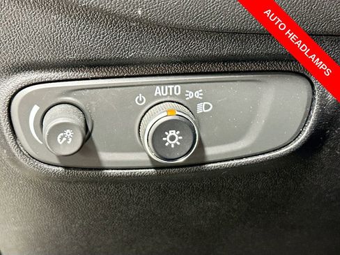 Used 2019 Chevrolet Equinox LT AWD/4WD image 11