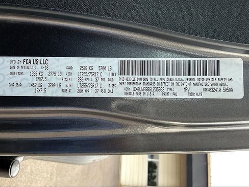 Used 2016 Jeep Wrangler Unlimited Rubicon image 30