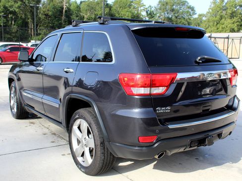 Used 2013 Jeep Grand Cherokee Limited w/ Advance Technology Group image 21