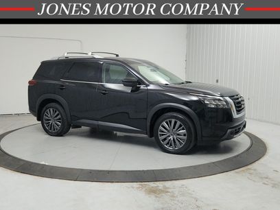 Used 2025 Nissan Pathfinder SL w/ SL Premium Package
