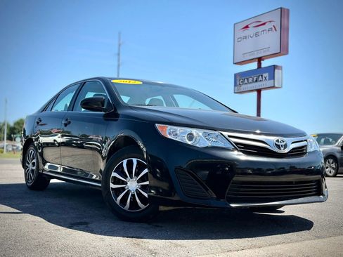 Used 2012 Toyota Camry LE FWD image 1
