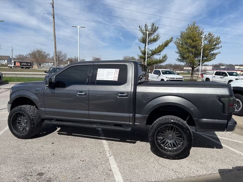Used 2018 Ford F150 XLT w/ Equipment Group 302A Luxury image 20